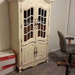 Beautful Dresser / Armoire 