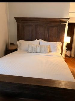 Queen size Wood bed