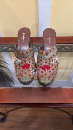 Size 9.5 M Liz Claiborne Multi Tan Mules