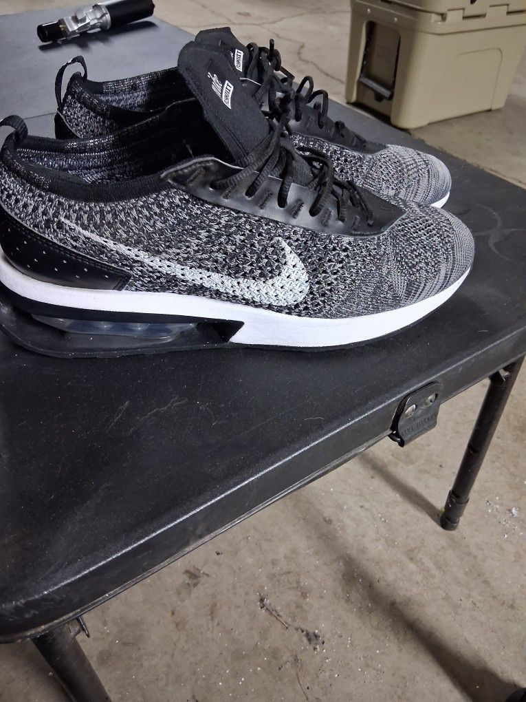 Nike Flynit Air Max