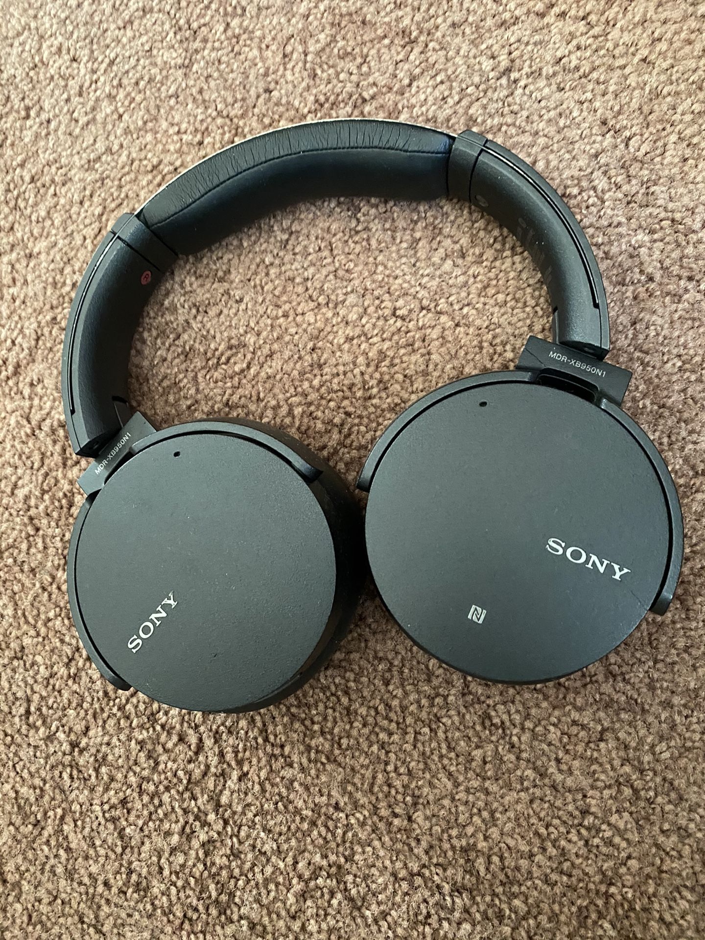 Sony MDR-XB950N1 Wireless Stereo Headphones