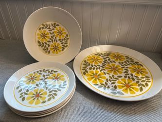 Mikasa Trellis Groovy Floral Dish Collection