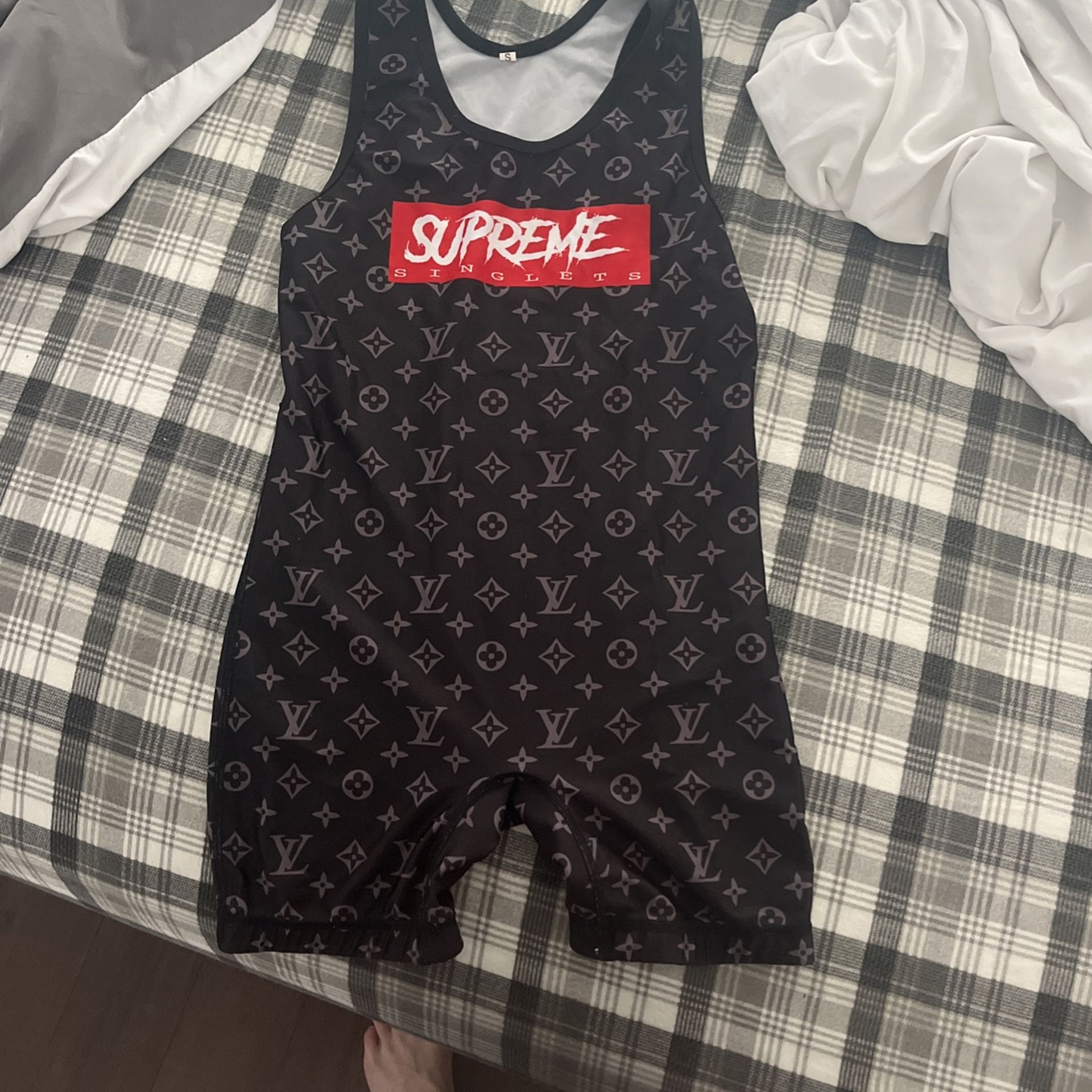 Supreme Singlet