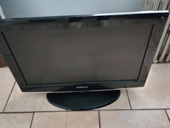 Samsung 26" TV Works Great! No Remote!
