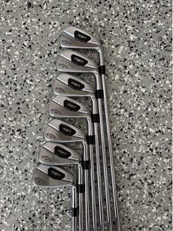 Callaway Rogue ST Pro 4-PW irons