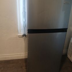 Small Fridge 
