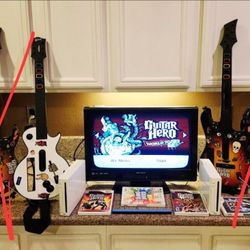 Nintendo Wii / Guitar Hero Sets For $$
(READ the description Plz)