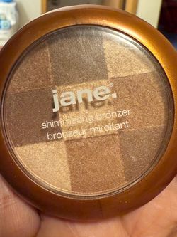 Jane bronzer