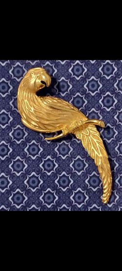 Vintage JJ Macaw Parrot Gold Tone Brooch, 1980s Signed JJ