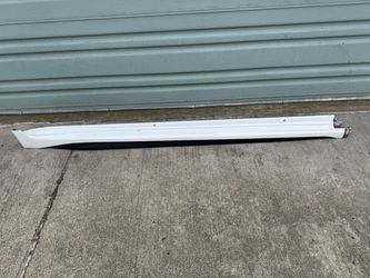2018-2025 Toyota Camry Right side Skirt Rocker Molding