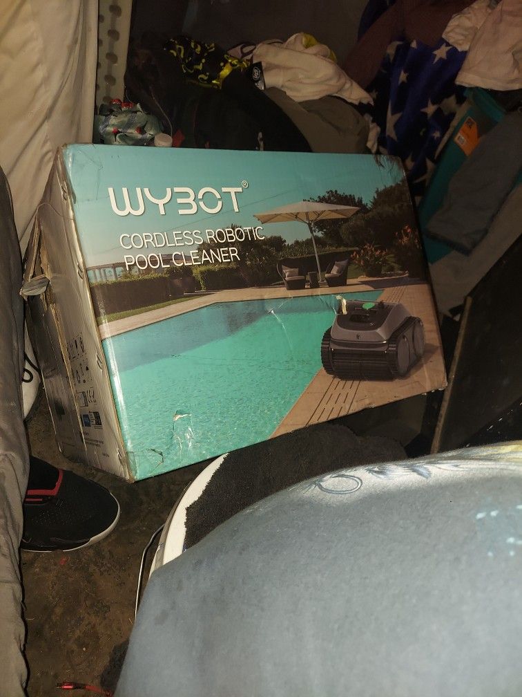 Wybot Pool Cleaner