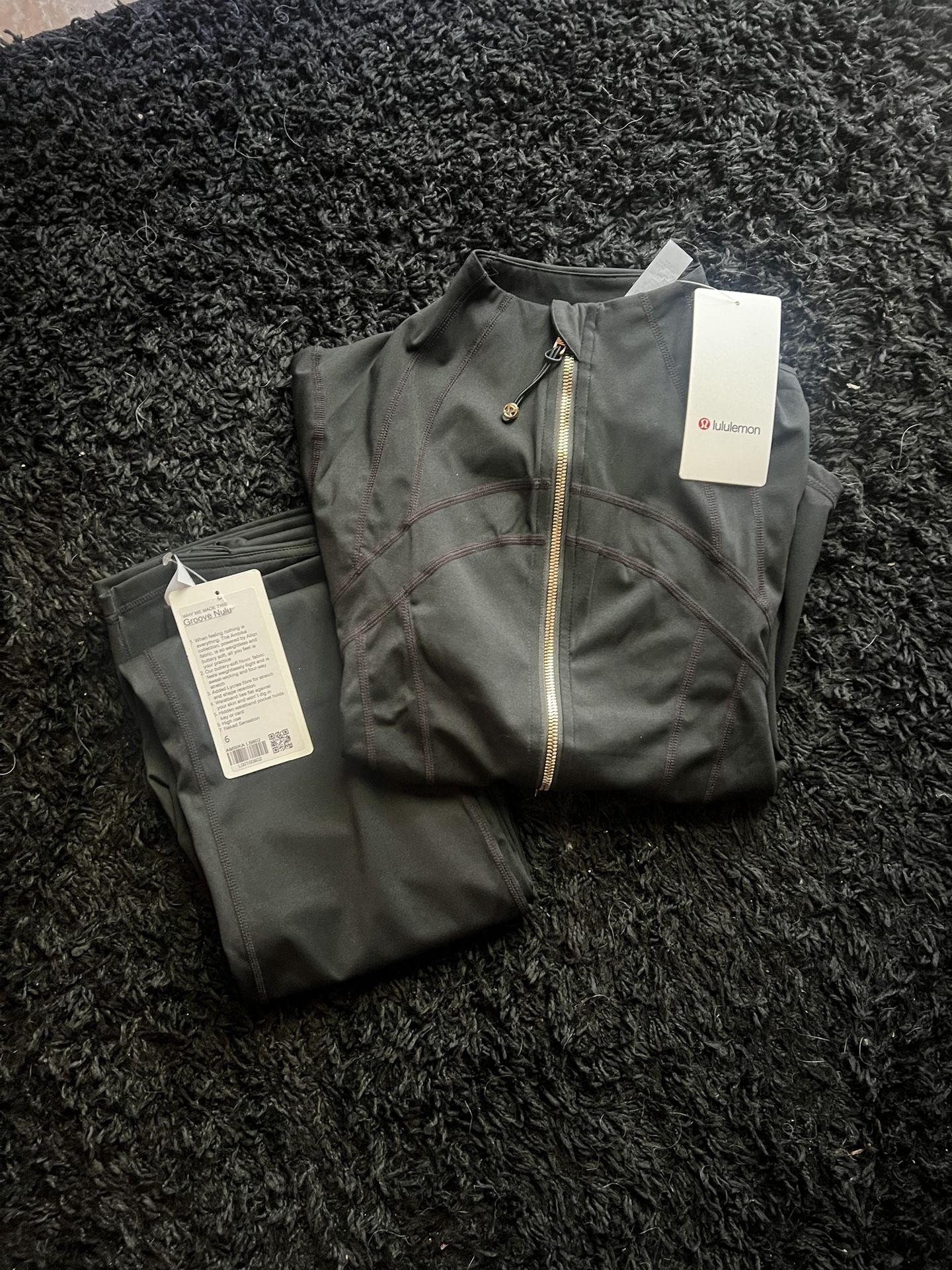 NWT Lululemon Define Jacket + Legging Pants Black/Gold Size 6