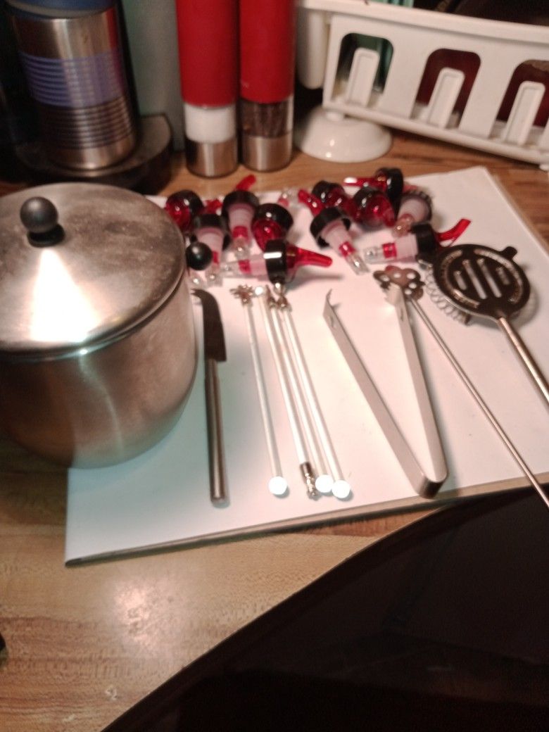 Home Bar Utensils Set And Bottle Pourers