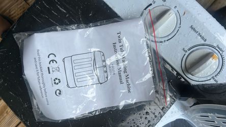 Twin tub washing machine