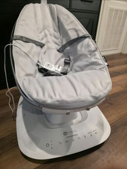 4Moms MamaRoo 4 Infant Seat Baby Bouncer Swing Seat Rocker Plush - Grey Classic