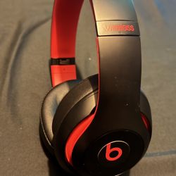 10th Anniversary Beats Studio 3