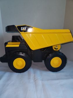 CAT CATERPILLAR 15" Dump Truck
