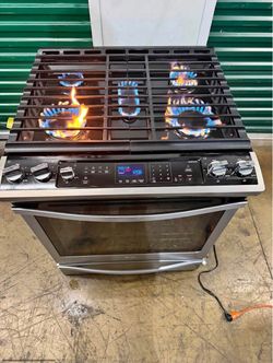 Gas stove