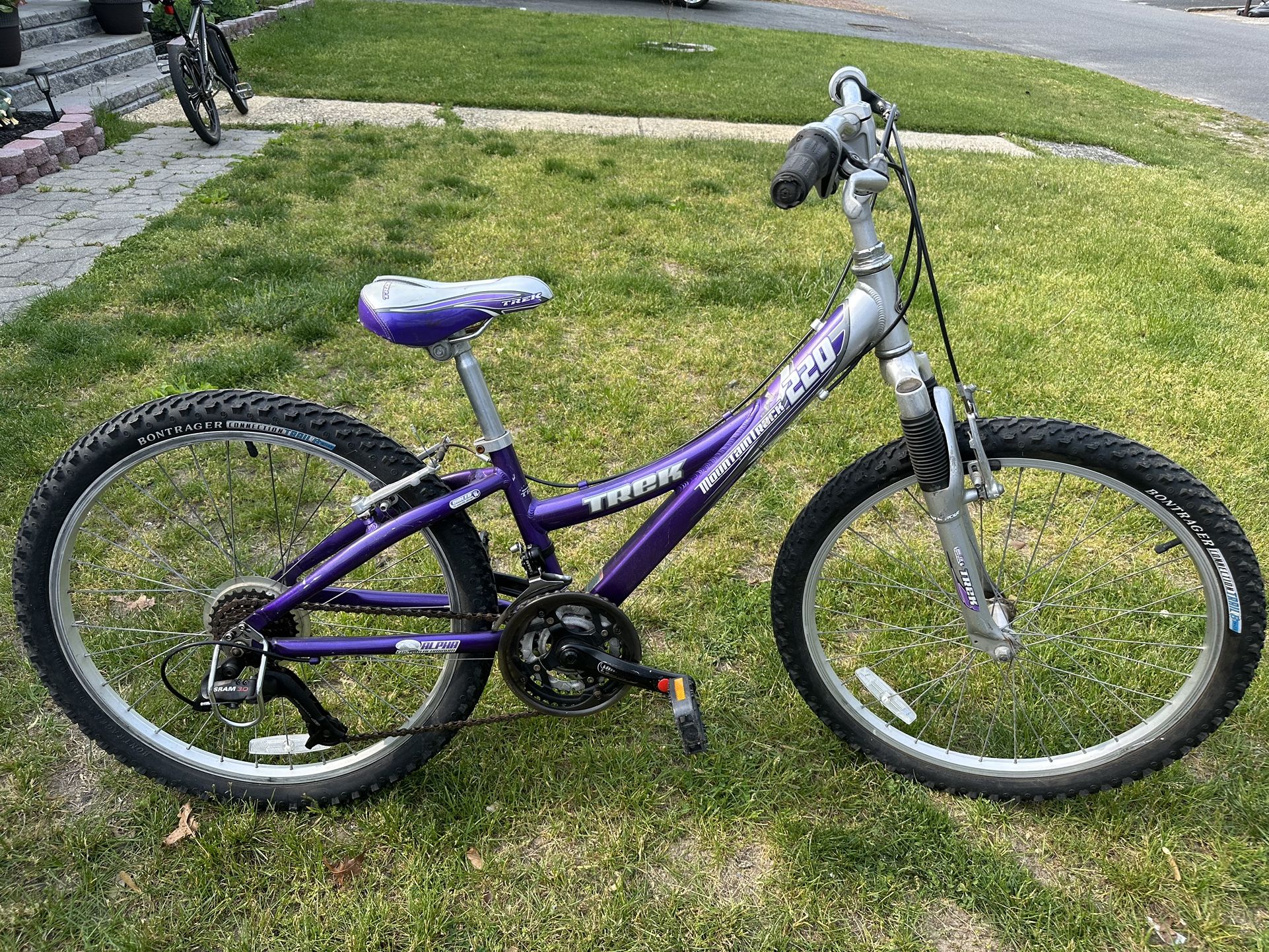 Trek 220 mountain track purple sale