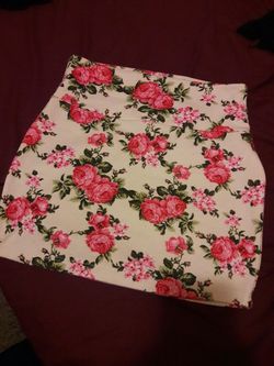 Cream pencil skirt