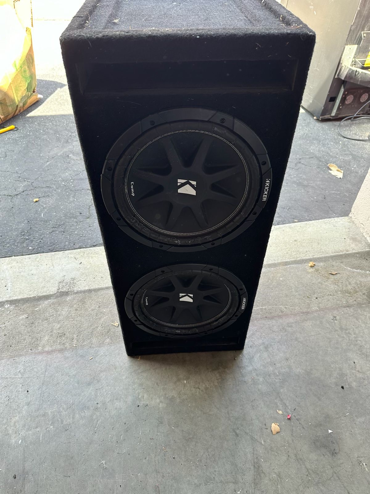 kicker pro comp 12 speaker box With two 12”  speakers