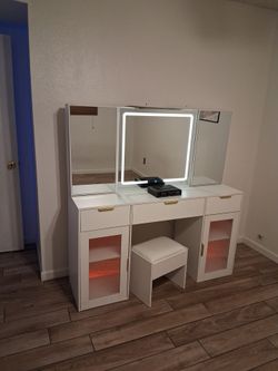 Make up vanity with mirror