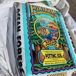 FoxFarm Ocean Forest Potting Soil 1.5 Cu Ft 