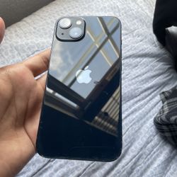 SELLING IPHONE 13 NO WORKING WIFI BUT WORKING CELLULAR