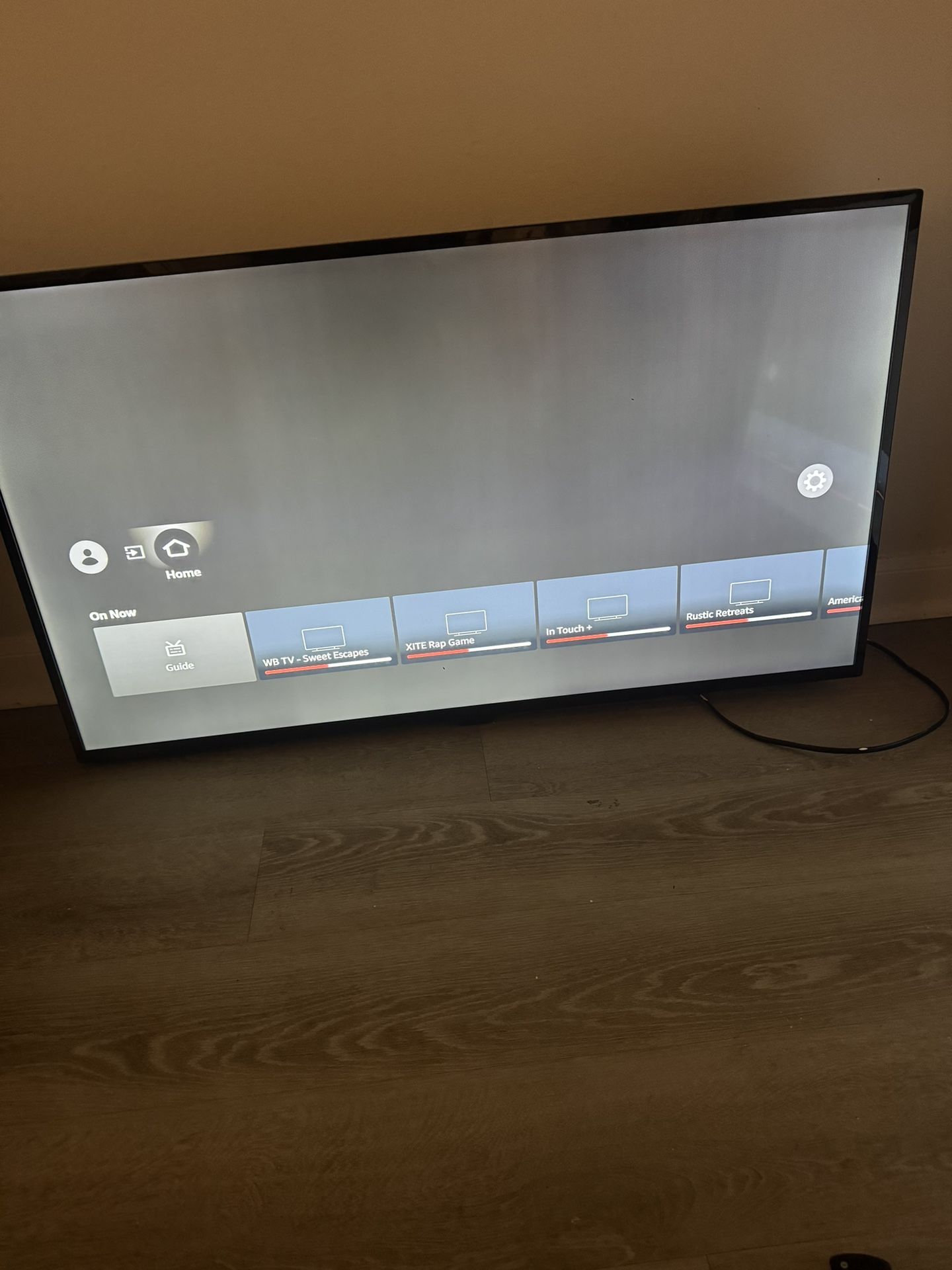 37” Insignia Fire Stick Smart TV With New Tv Mount