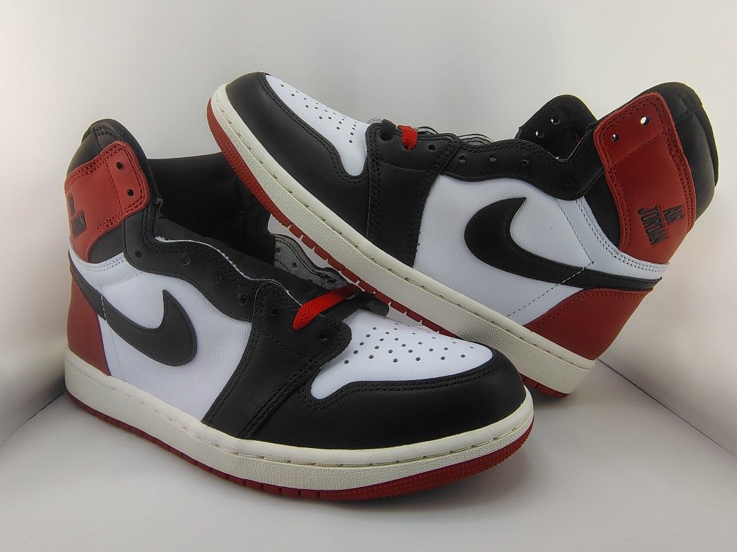 Air Jordan 1 Retro High OG Black Toe Reimagined size 9