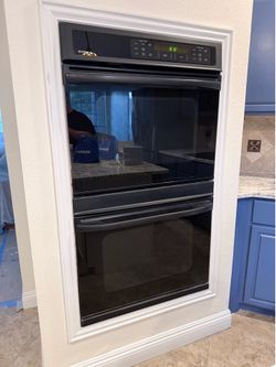Kenmore oven & Chandelier