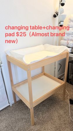 baby changing table+changing pad