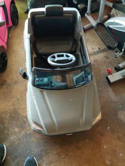 Toy car