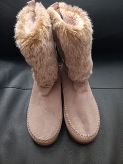 Women's Toms boots size 7