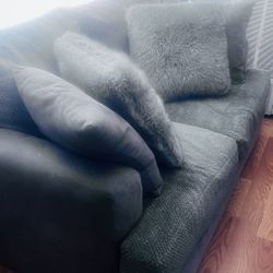 2 Sofas