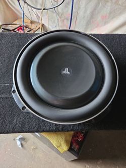 JL Audio 13TW5 Sub