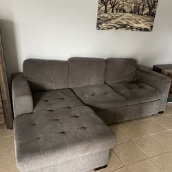 Sectional Couch with Chase Lounge