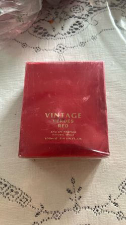 Vintage heroes red