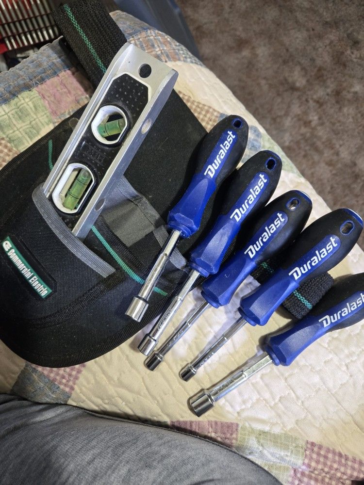 Bundle Of Tools An Tool Belt See All Pics