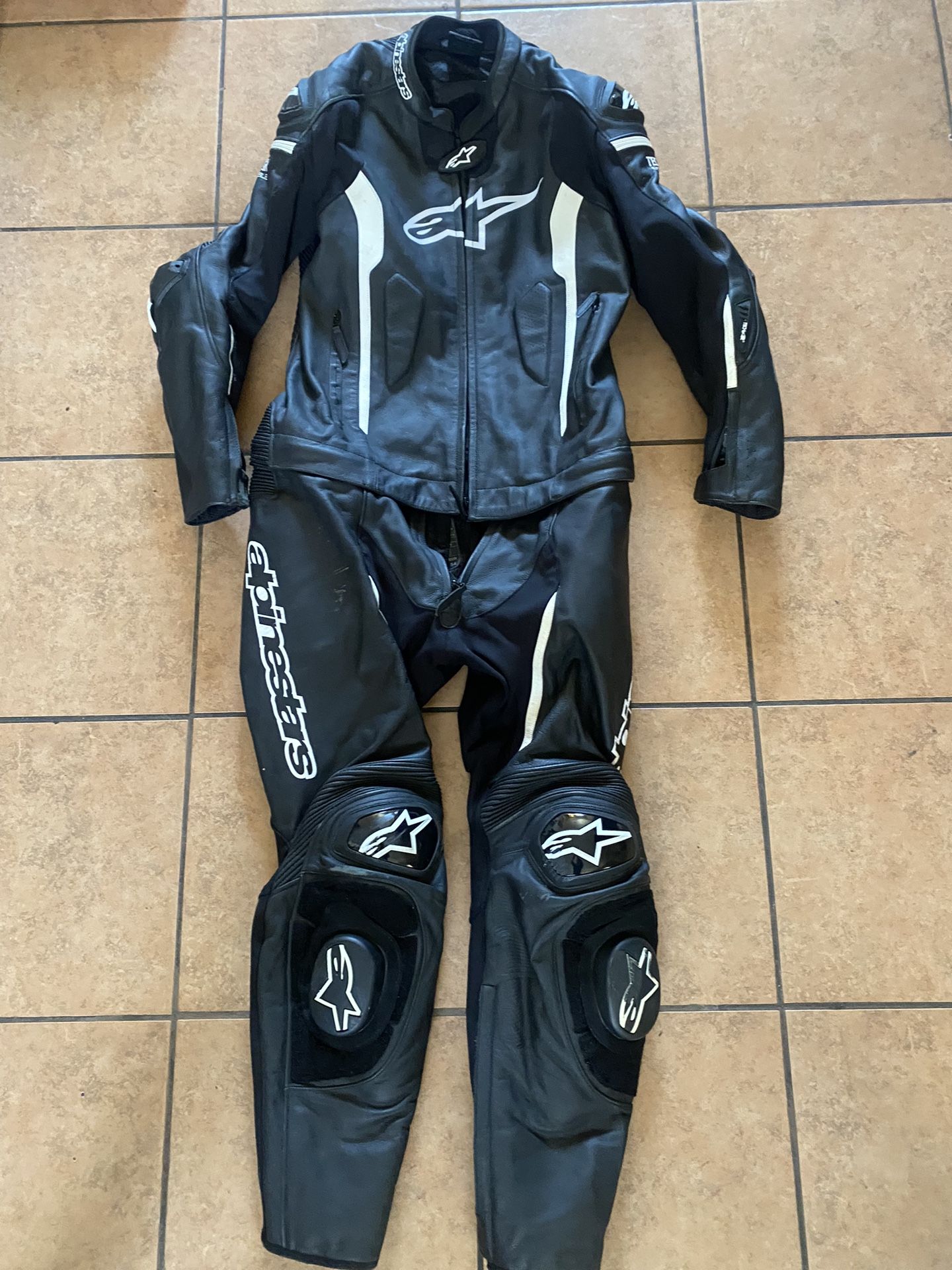 Alphinestar Missile V2 Leather Track 2 Piece Suit