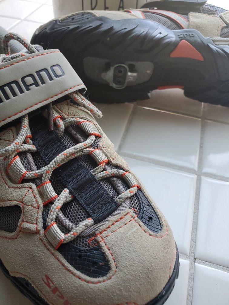 Shimano MT5 Mtn Shoes size 7's with Shimano