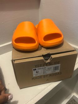 Adidas Yeezy Slides