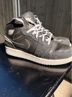 Nike Air Jordan 1 Retro 86 Pure Platinum (size 7y or 8.5 in women’s size) shoes / sneakers