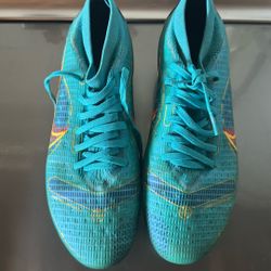 Soccer Cleats Girl Size5.6