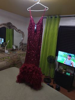 Vestido largo con plumas size large