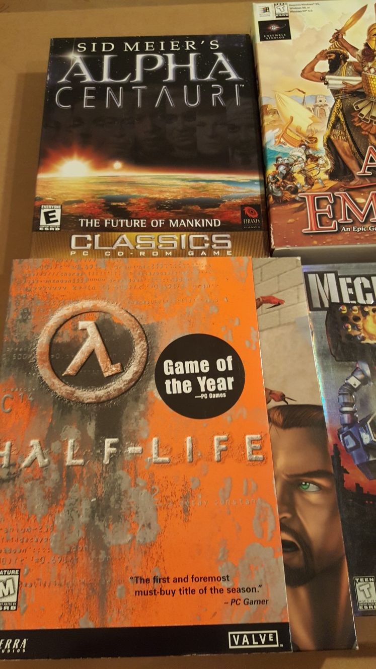 2 Vintage PC Video Games Half Life & Mech Warriors 3