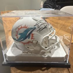 Tua Tagovailoa Auto
