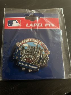 Dodgers Yankees 2023 pin