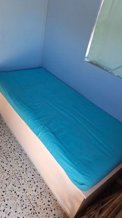 Twin bed with Storage (toys not included)