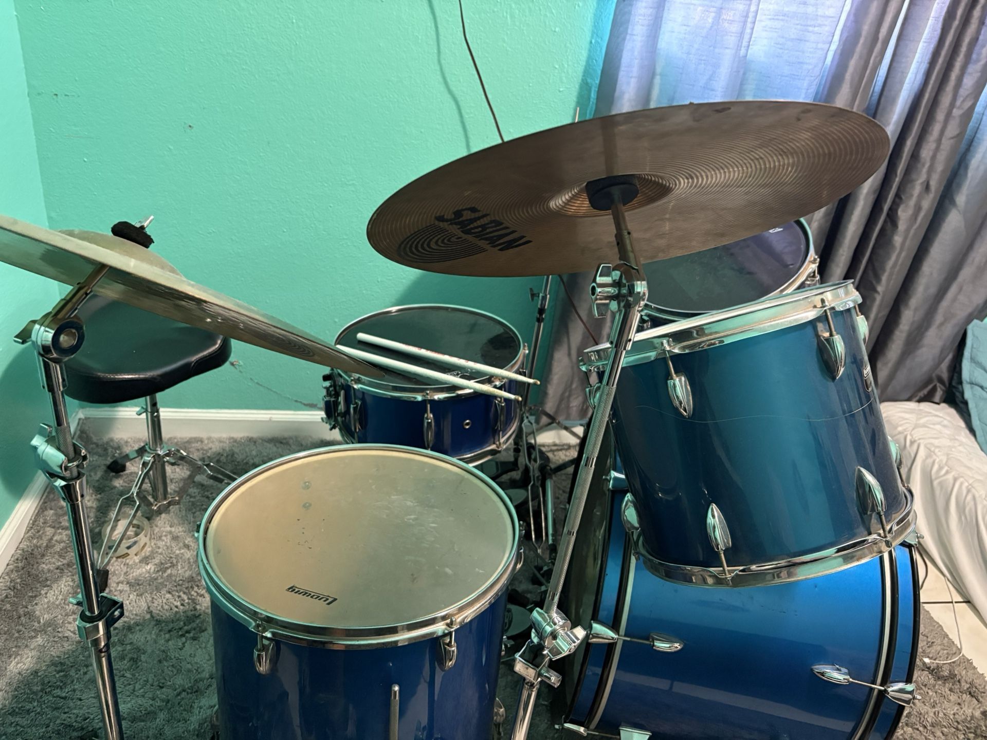 LugWig full piece drumset